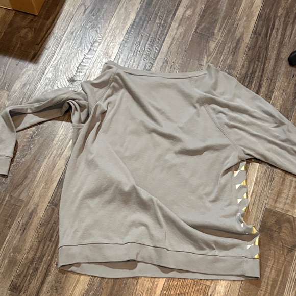 Stylish Gray and Gold Women's Top - Picture 4 of 4